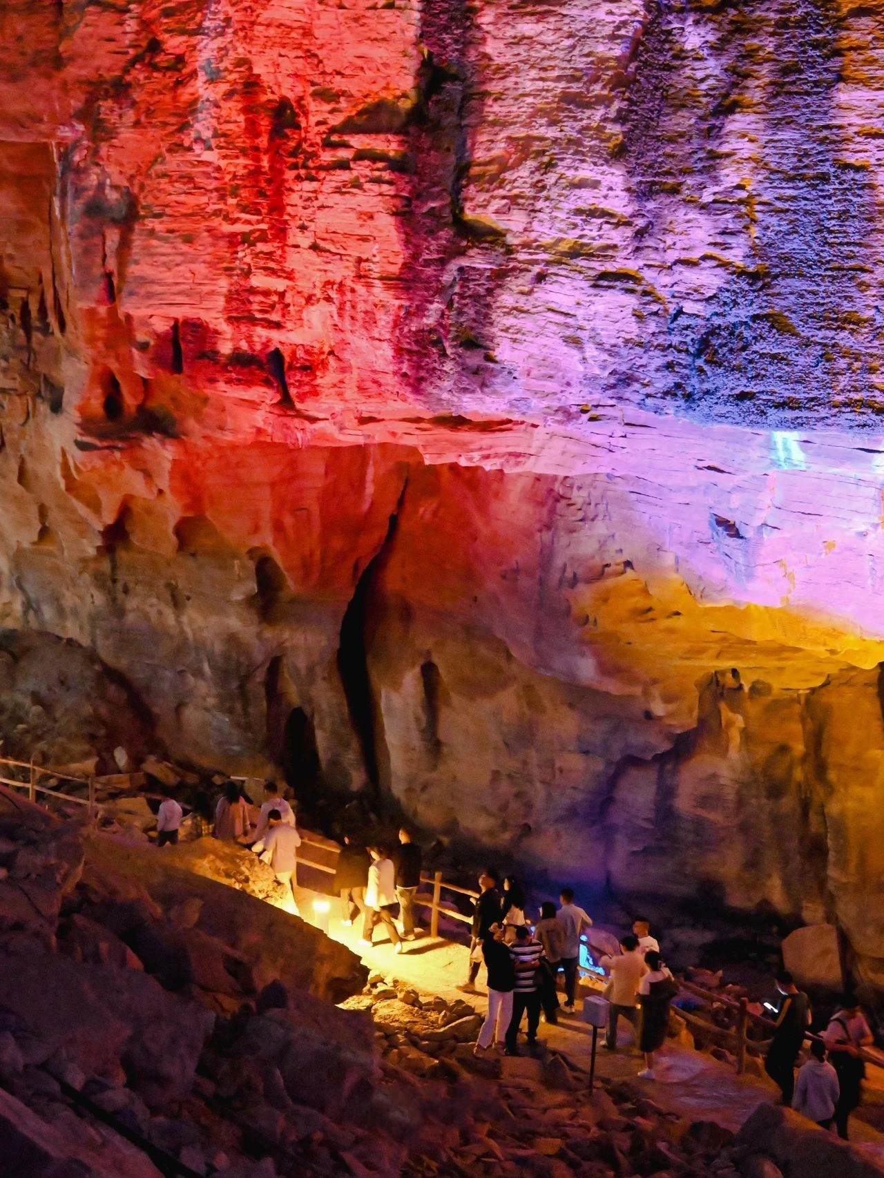 Tenglong Cave, the largest cave that has been proved in China