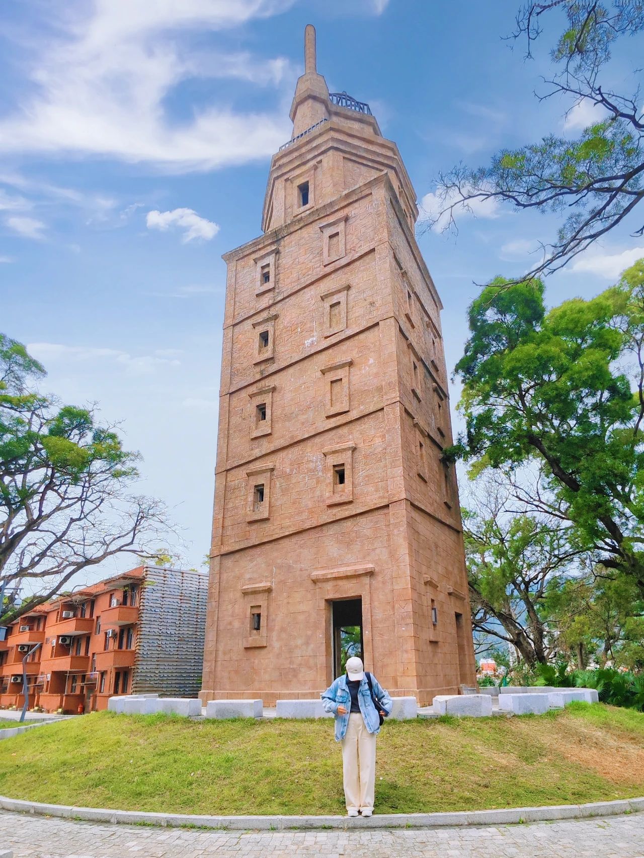 Yandun Mountain International Friendship Park, a niche to see the sea park