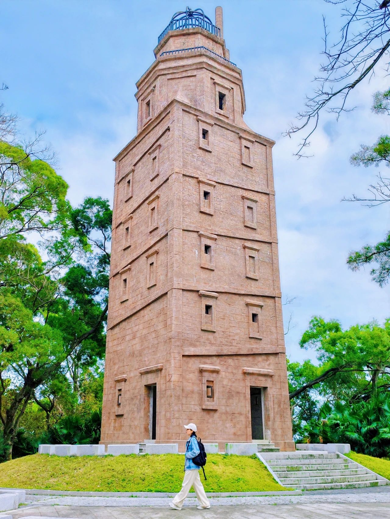 Yandun Mountain International Friendship Park, a niche to see the sea park