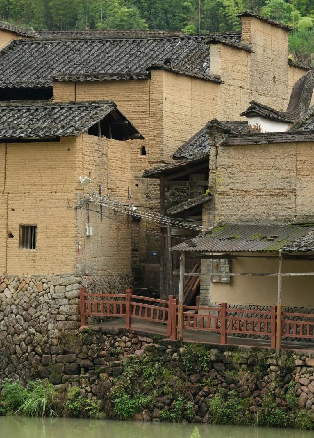 Baiyuan Village, an ancient village for stress relief and healing