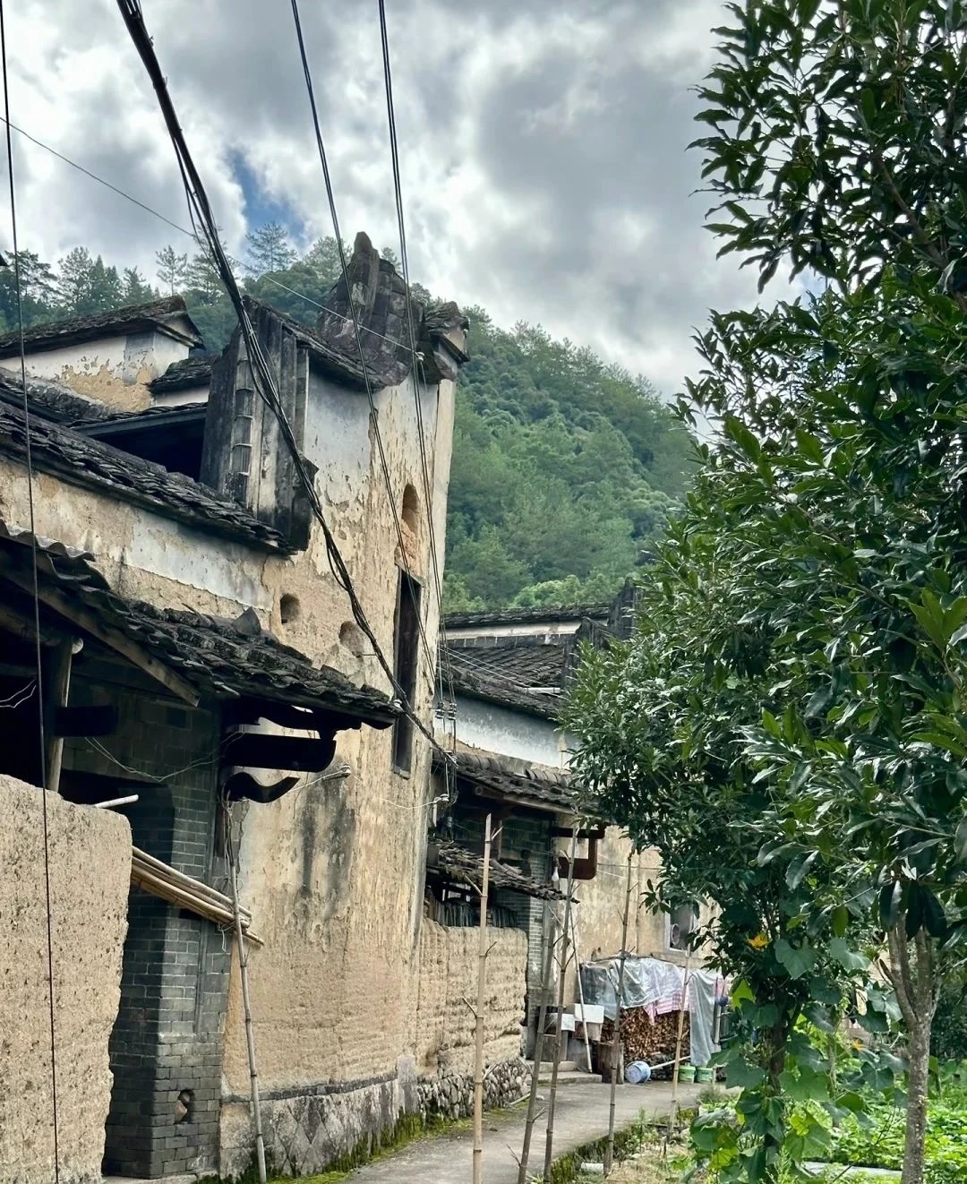 Baiyuan Village, an ancient village for stress relief and healing