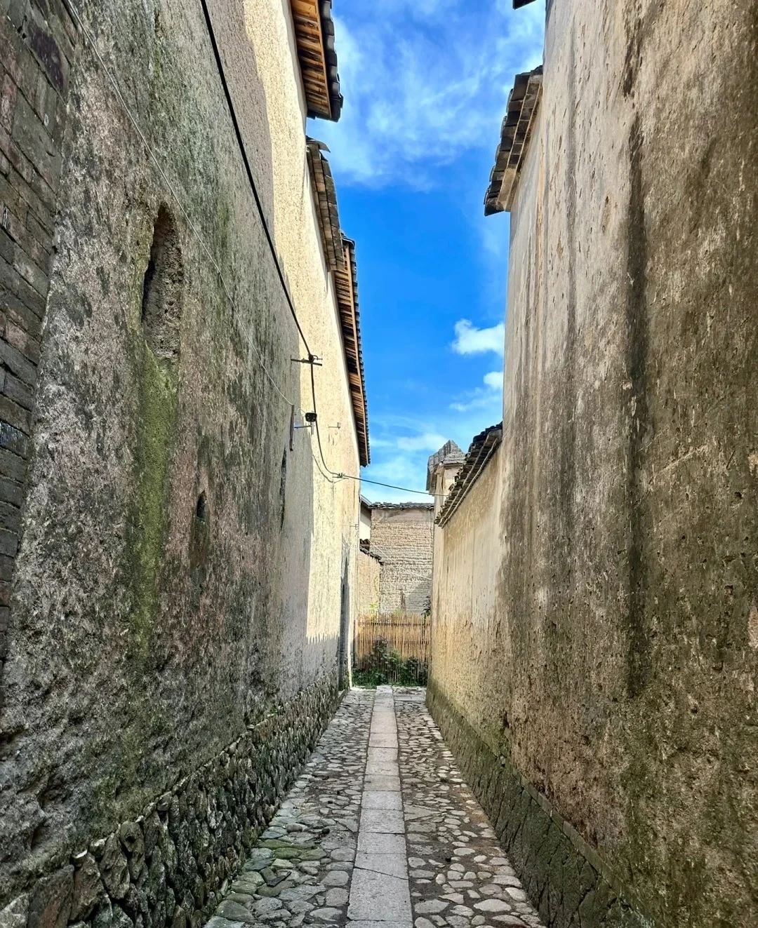 Baiyuan Village, an ancient village for stress relief and healing