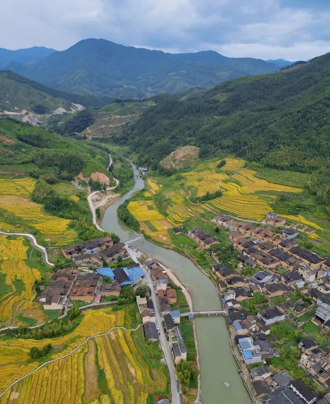 Baiyuan Village, an ancient village for stress relief and healing