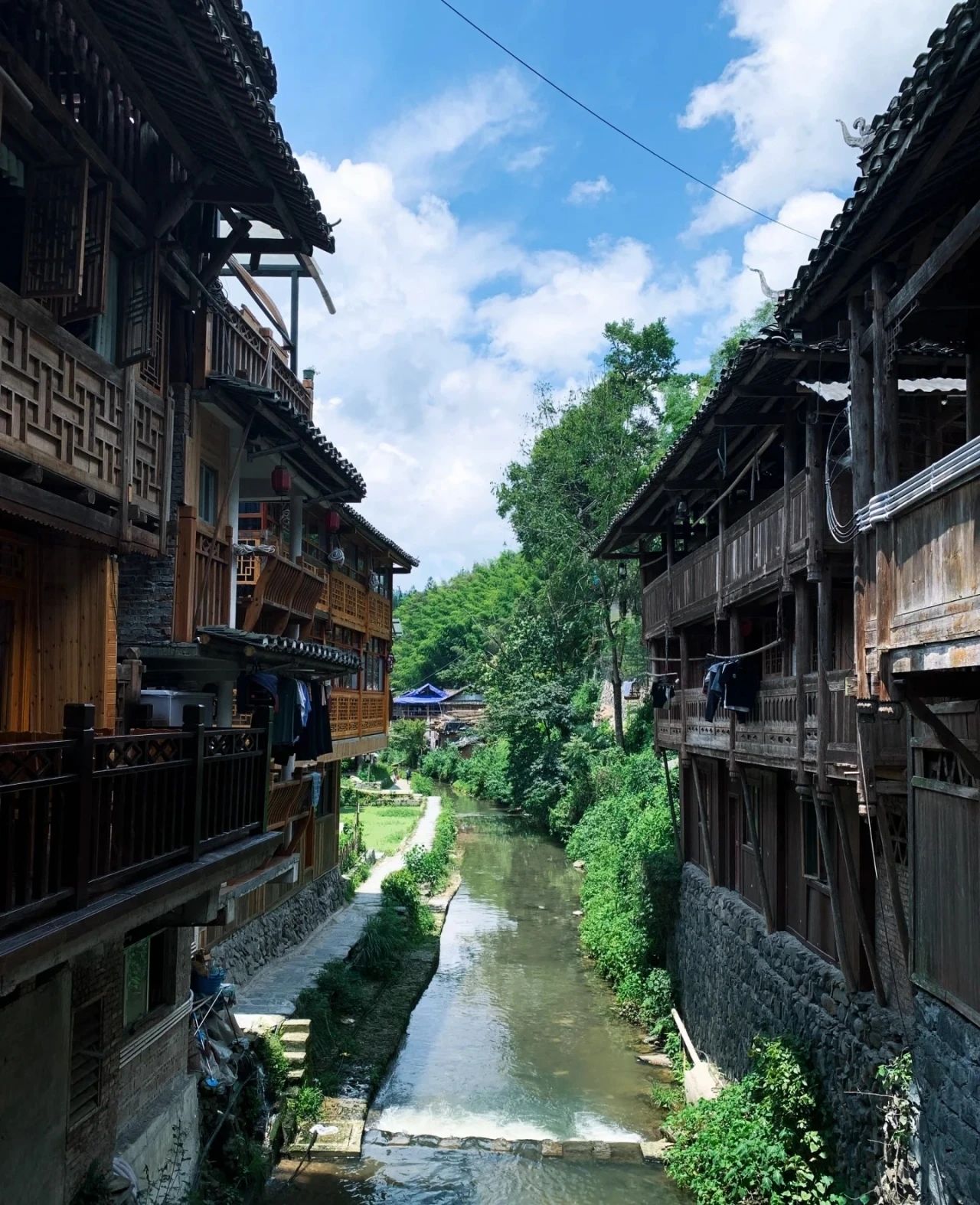 Hidden in the green mountains and waters of the paradise - Dali Dong Village