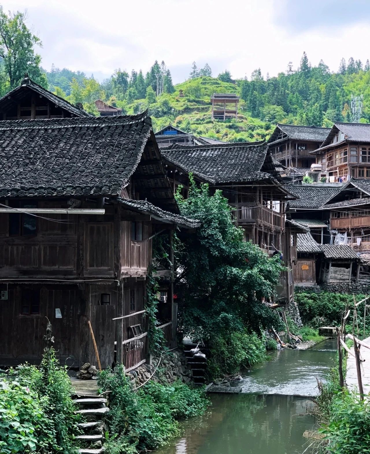 Hidden in the green mountains and waters of the paradise - Dali Dong Village