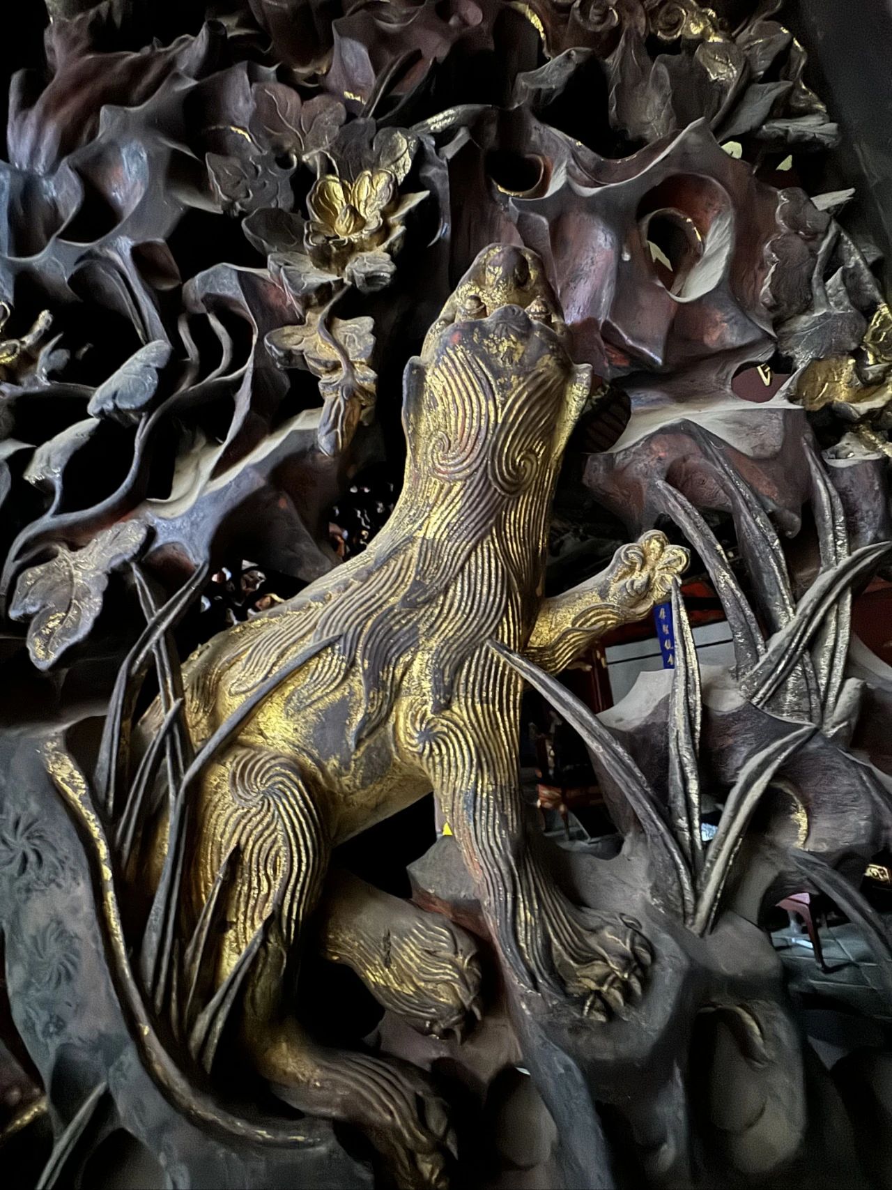  Jianshui Literature Temple's twenty-two wooden screen doors