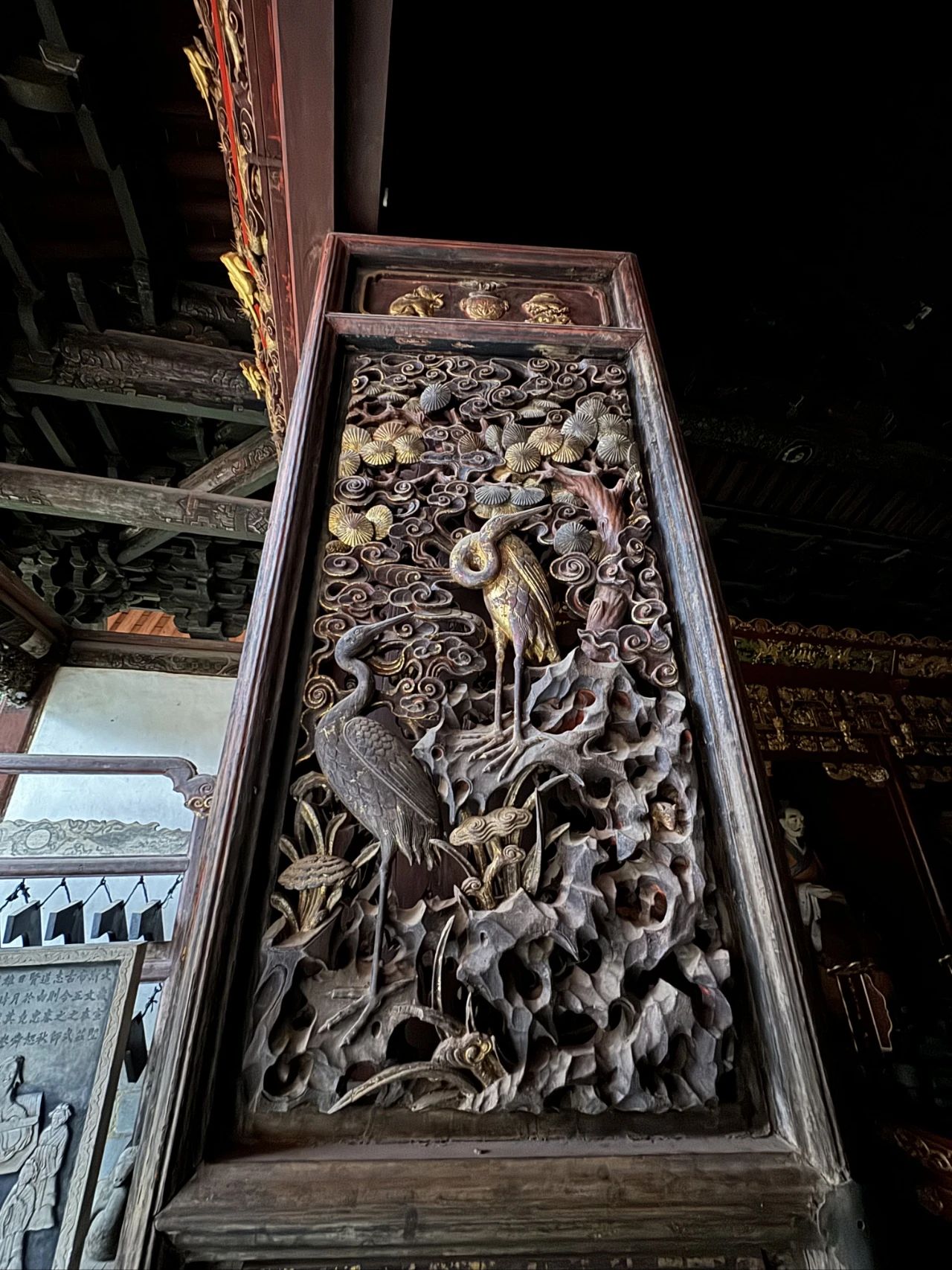  Jianshui Literature Temple's twenty-two wooden screen doors