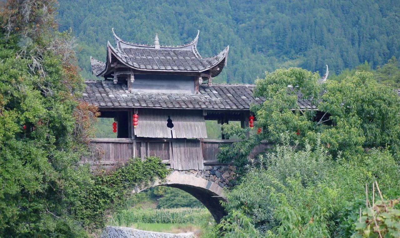 Quiet and peaceful ancient village--Longtan Village