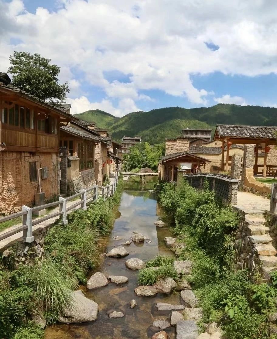 Quiet and peaceful ancient village--Longtan Village