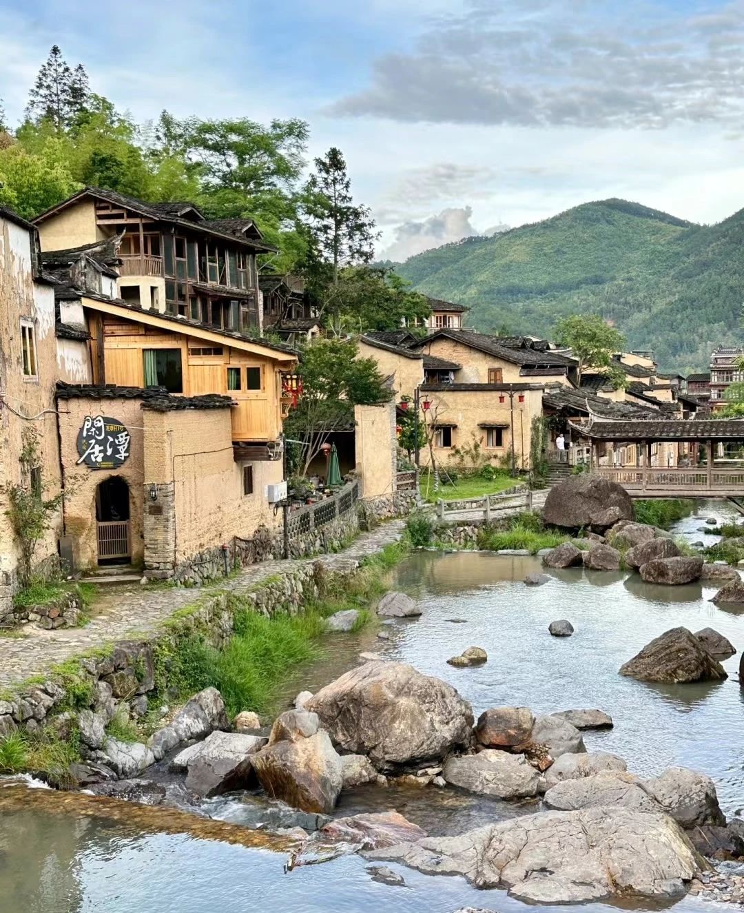 Quiet and peaceful ancient village--Longtan Village