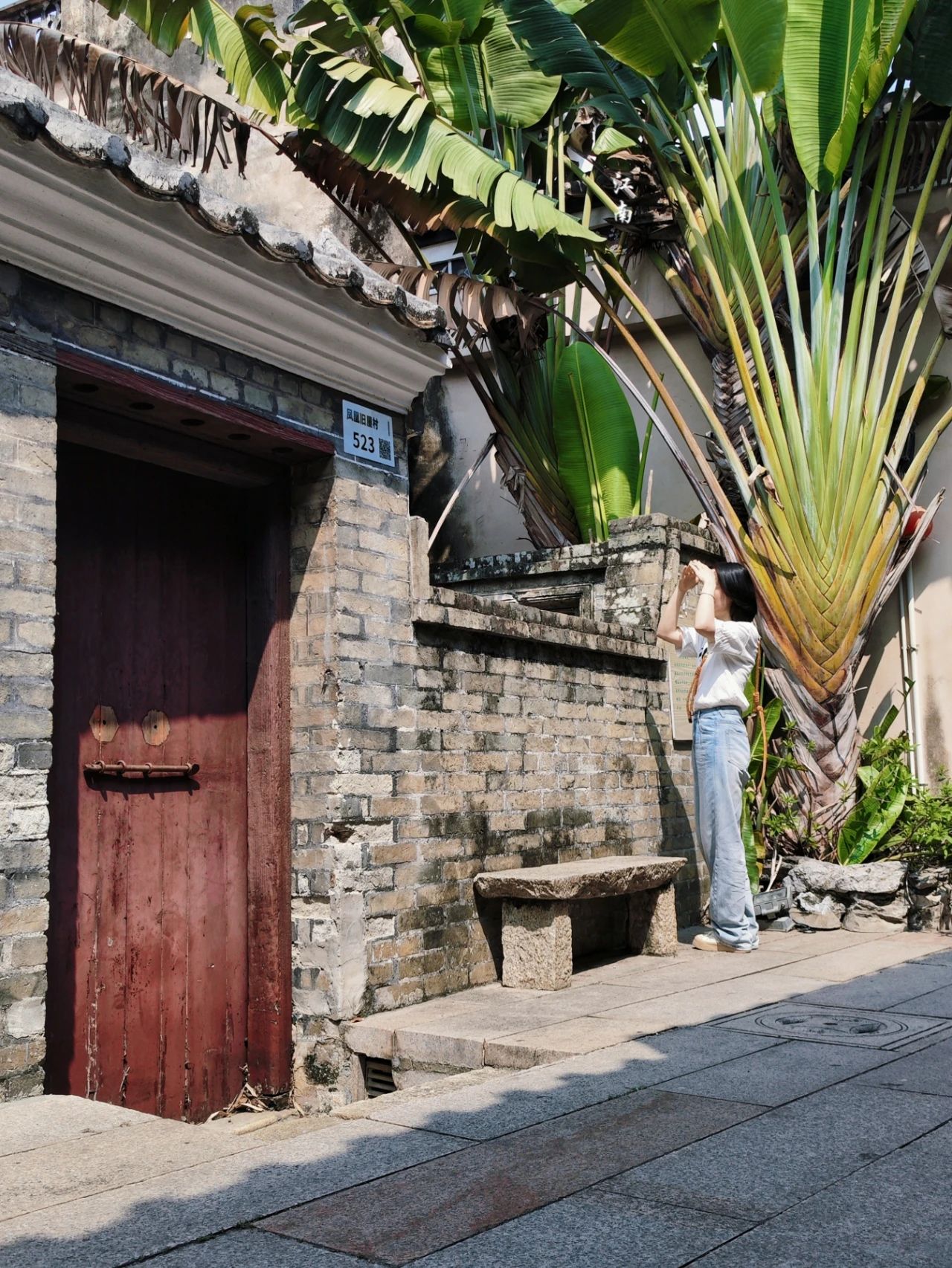 Fenghuang Ancient Village is an ancient Guangfu village with a history of more than 700 years.