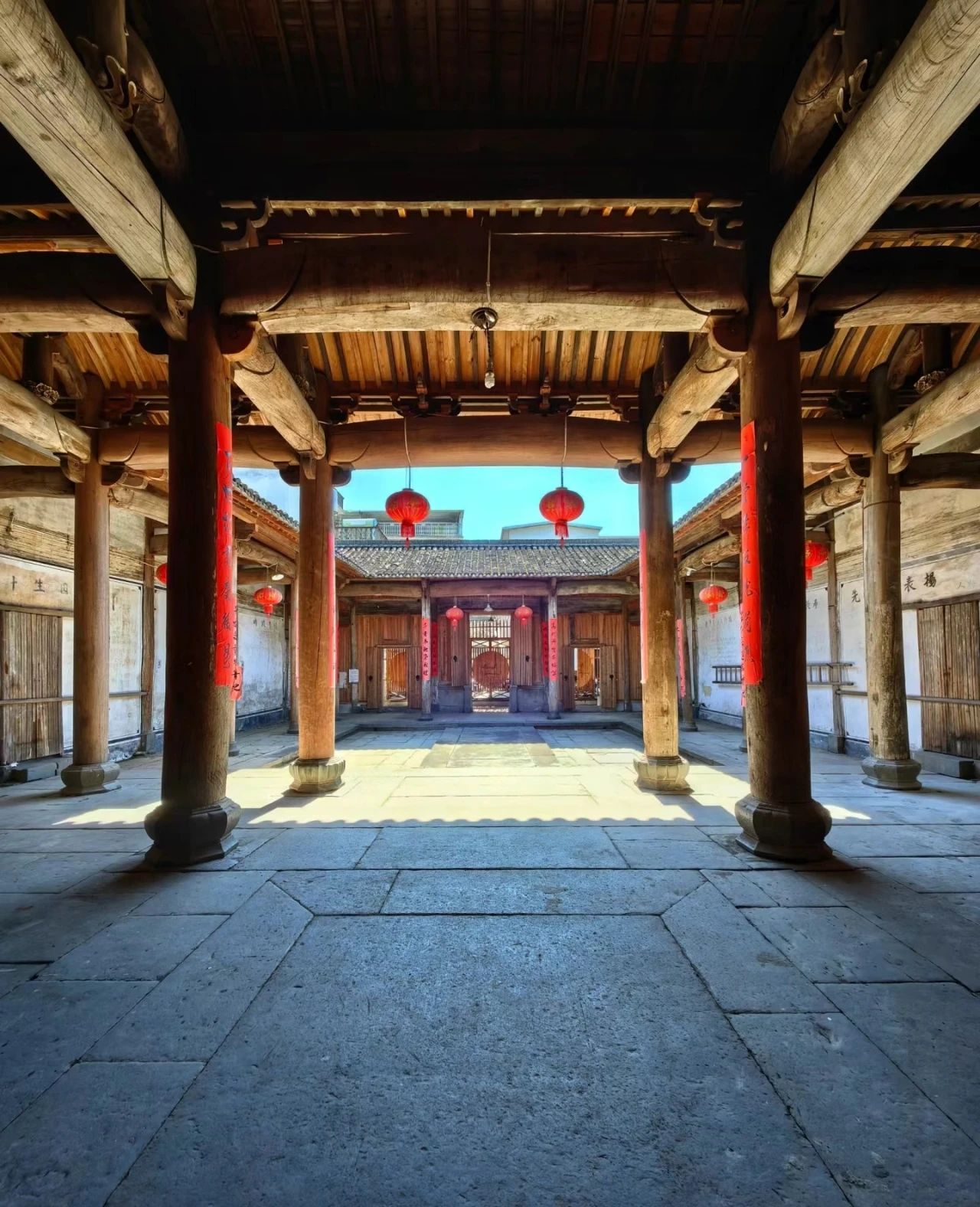 Panglong Village, an Ancient Village with Tea Fragrance