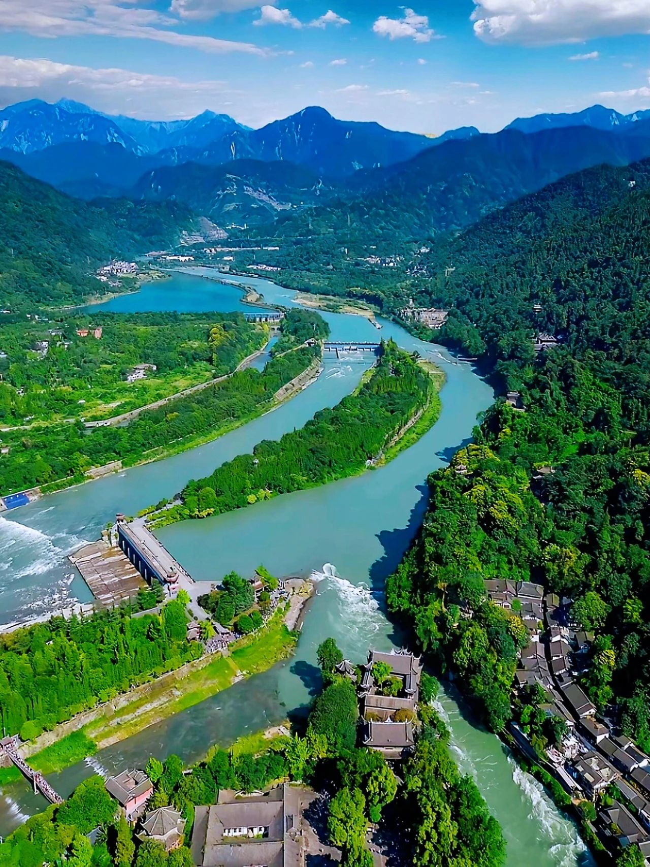 Dujiangyan｜The unique charm of water flowing for thousands of years ❗️