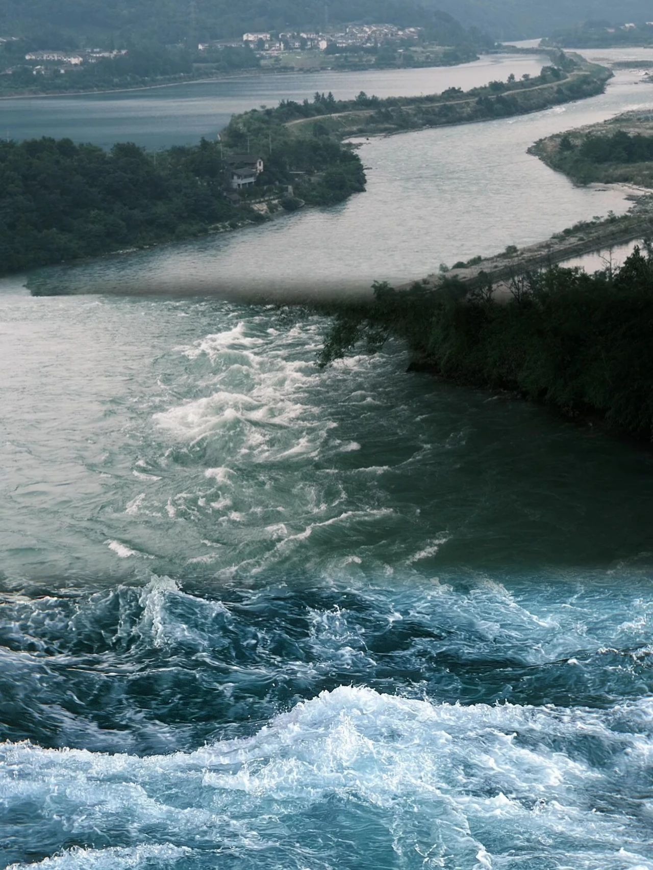 Dujiangyan｜The unique charm of water flowing for thousands of years