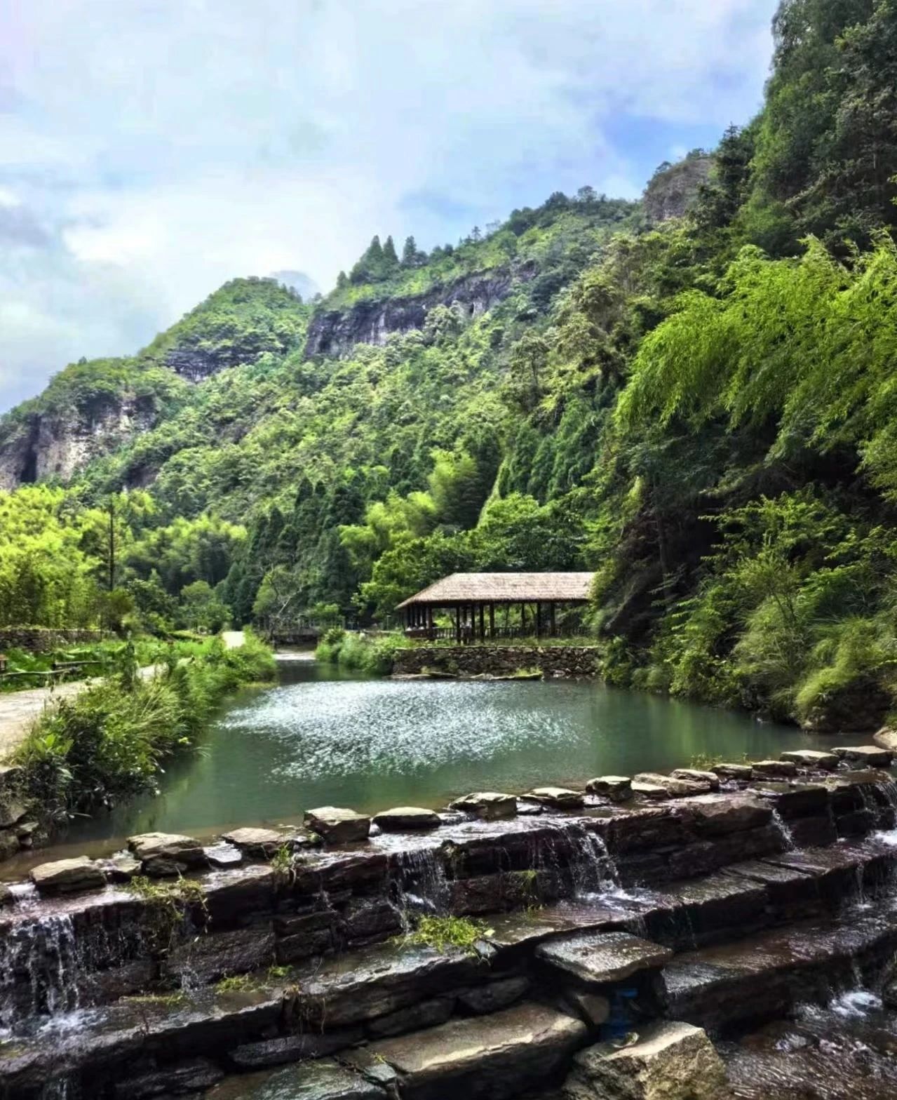 Hidden stone village in the valley - Huangtan Cave