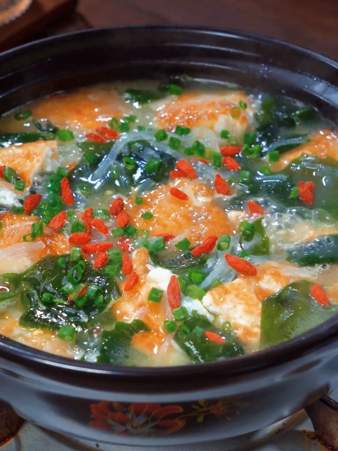 Radish soup with ginseng, a weekly must for mom and dad.