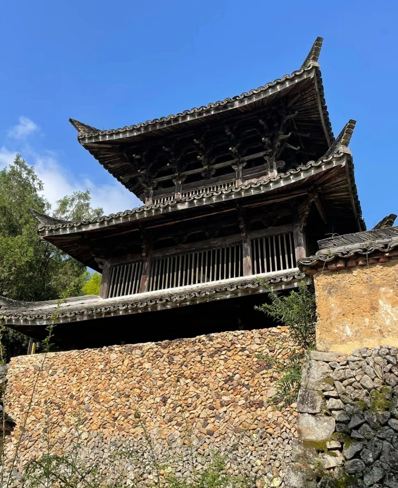 Shisi Temple, a thousand-year-old temple with a profound and simple atmosphere