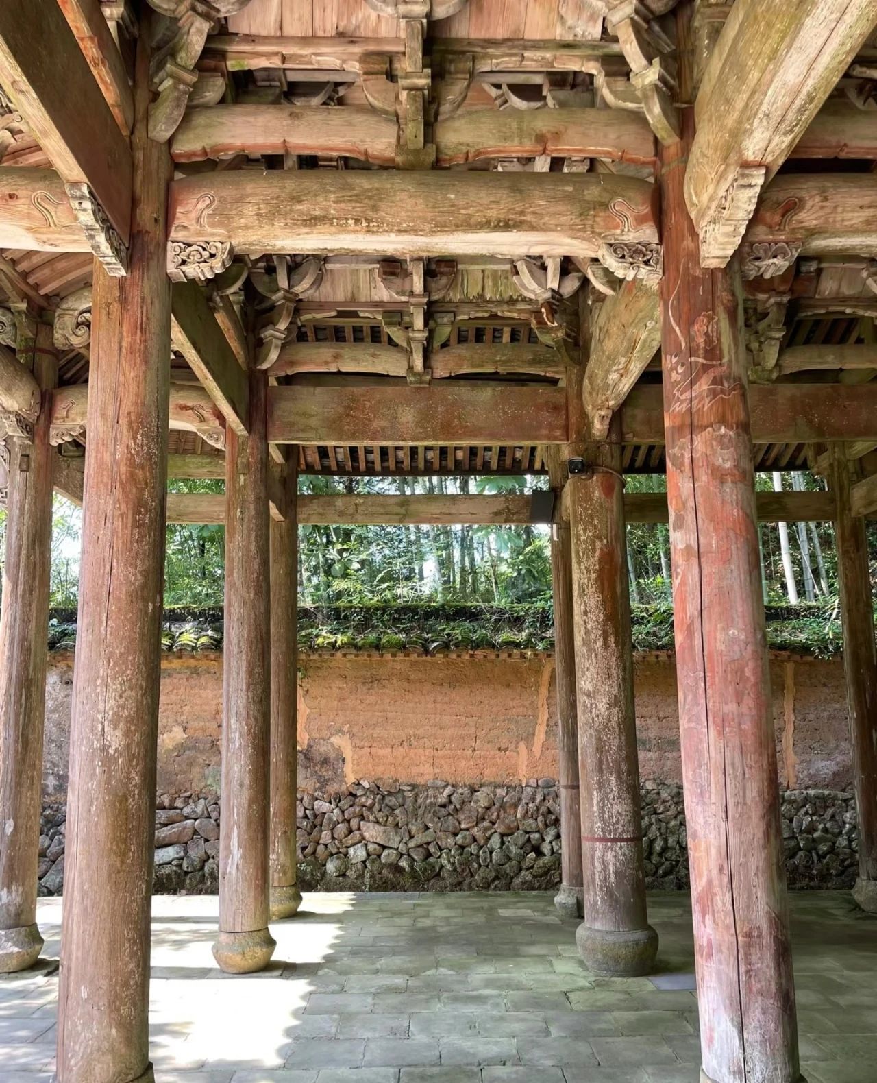 Shisi Temple, a thousand-year-old temple with a profound and simple atmosphere